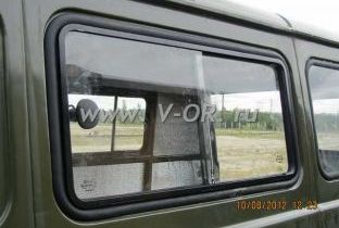 Раздвижное окно левой боковины салона УАЗ 452 Буханка (2).jpg
